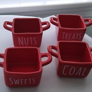 Set of 4 small snack bowls